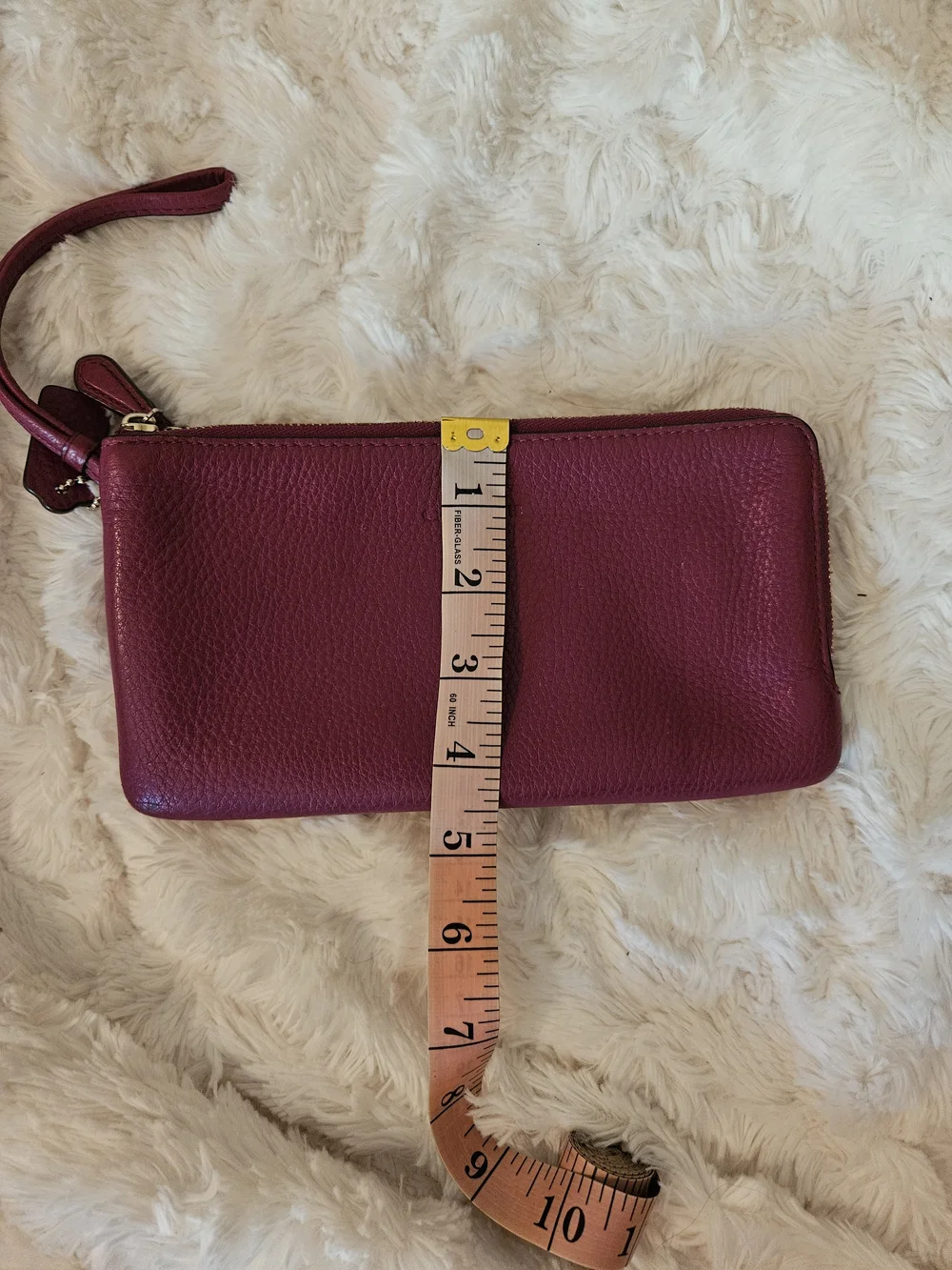 Coach✨️Pebbled Leather Wristlet Wallet - Deep Berry